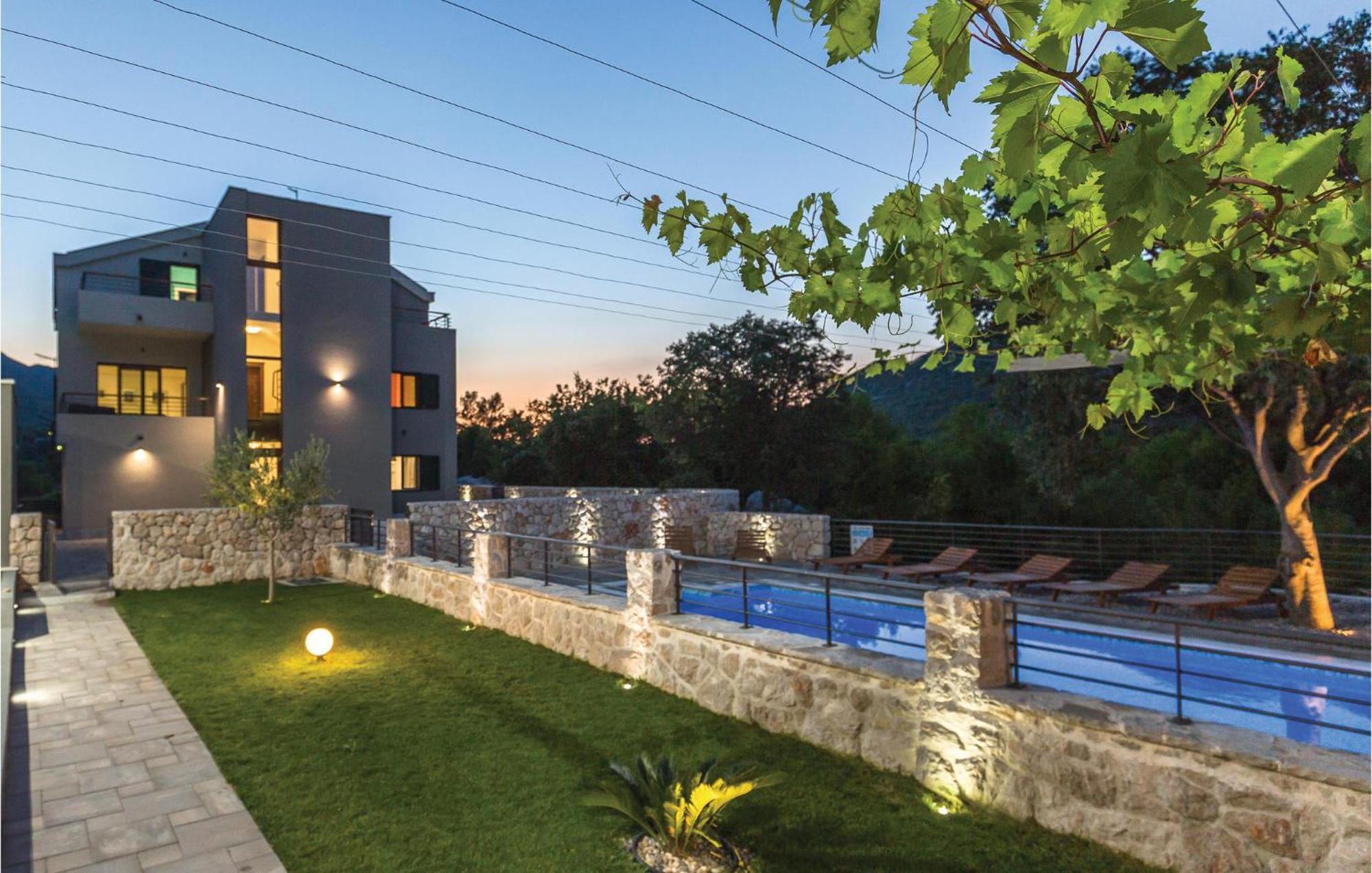 6 Bedroom Gorgeous Home In Zagvozd Exteriér fotografie